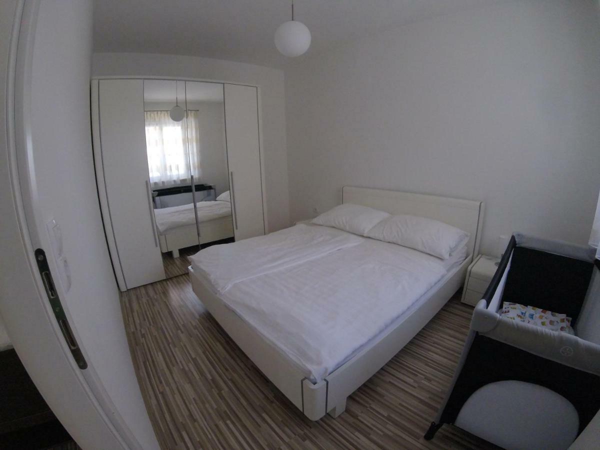Apartments Babic Sukošan Екстериор снимка