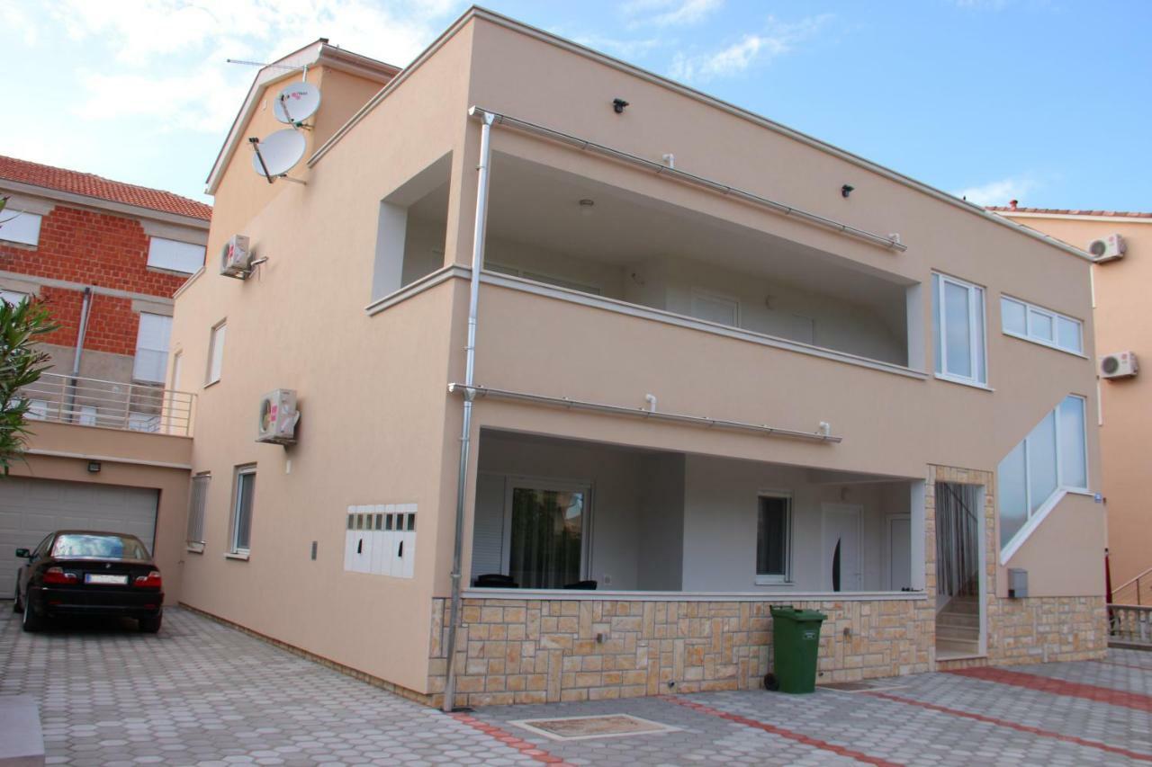 Apartments Babic Sukošan Екстериор снимка